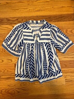 Old Navy Blue & White Geometric Top